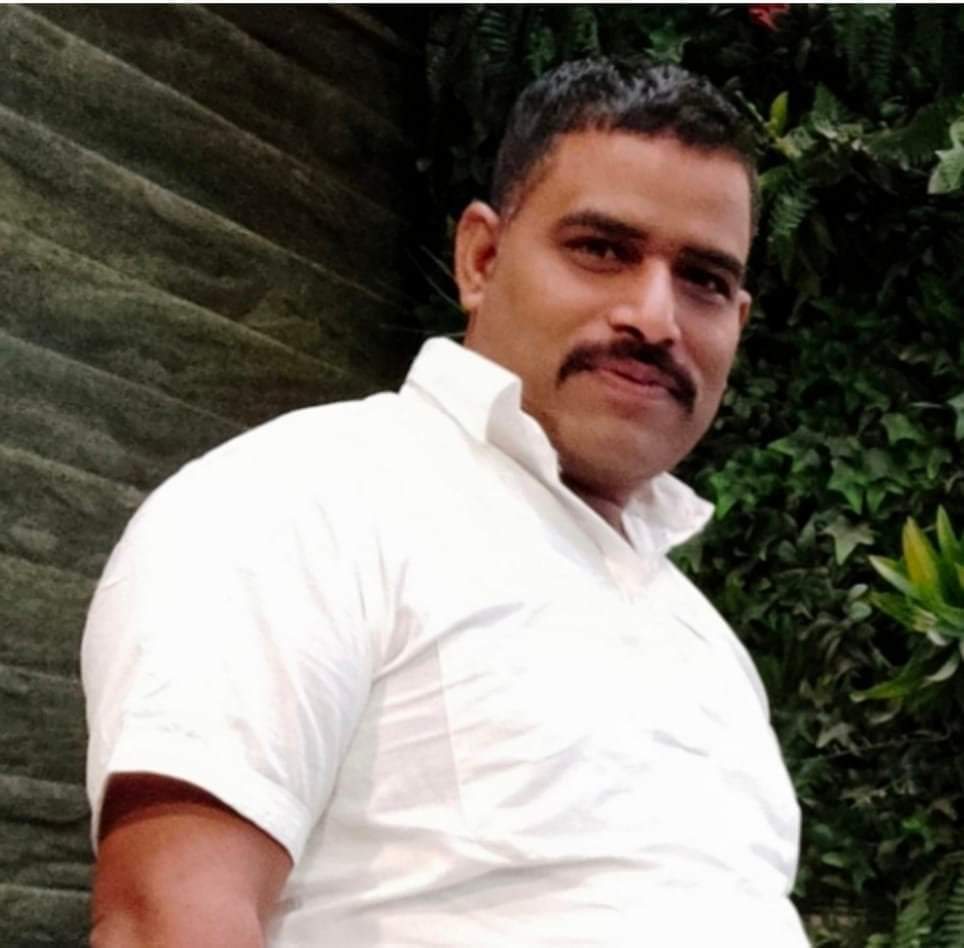 पूजा सोफा वर्क्स